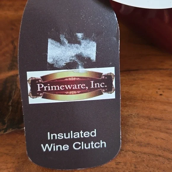 Cute & Clever Insulated Wine Carrier - Picture 6 of 6